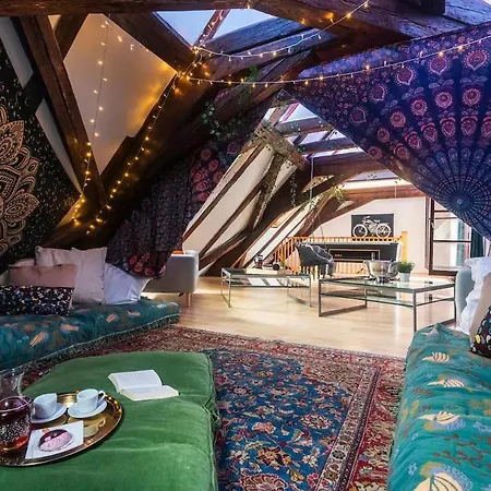 아파트 Fairytale Duplex - Billiard - Whirlpool - Cinema - Old Town 프라하