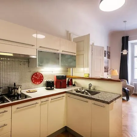 Fairytale Duplex - Billiard - Whirlpool - Cinema - Old Town 아파트 프라하