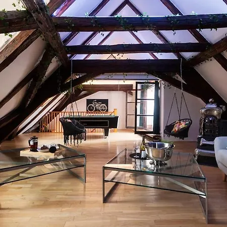 Daire Fairytale Duplex - Billiard - Whirlpool - Cinema - Old Town Prag