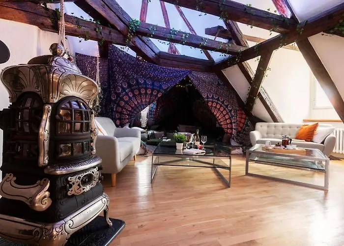 Fairytale Duplex - Billiard - Whirlpool - Cinema - Old Town Appartement *