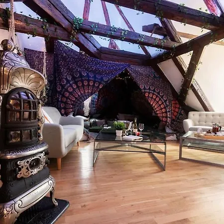 Fairytale Duplex - Billiard - Whirlpool - Cinema - Old Town Apartament *